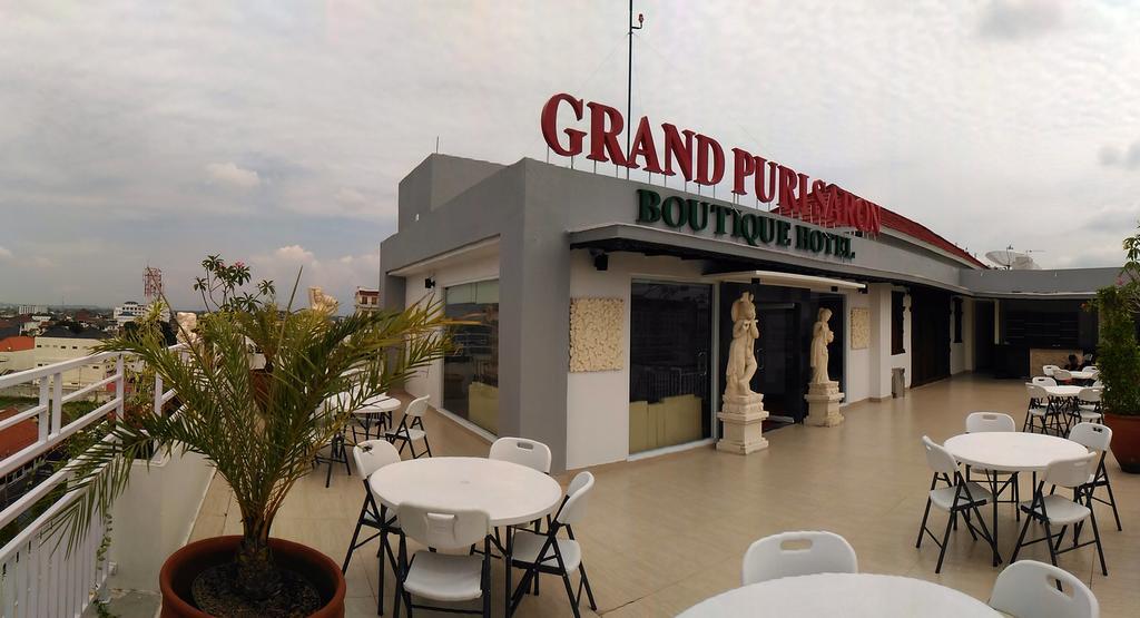 Hotel Grand Puri Saron Yogyakarta Esterno foto